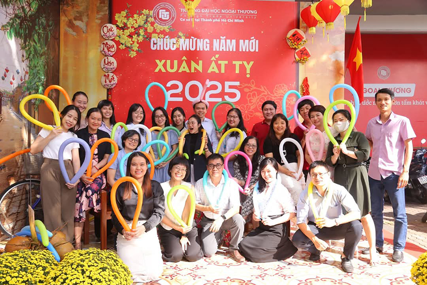 trao-giai-cuoc-thi-chao-mung-tet-nguyen-dan-at-ty-nam-2025-2